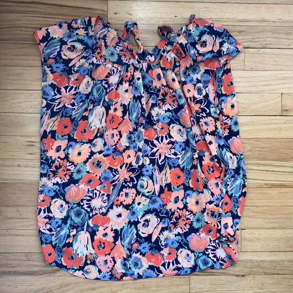 LC Lauren Conrad Tops - 4/$20 🥳 Lauren Conrad women’s floral top size L